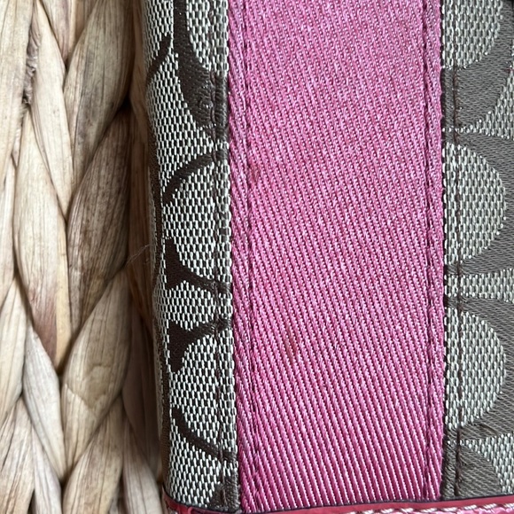 Coach Wallet - Picture 7 of 7